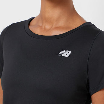 חולצת ספורט לנשים שרוול קצר צבע שחור (מידות M-L) חולצת ריצה ניו באלאנס New Balance Accelerate